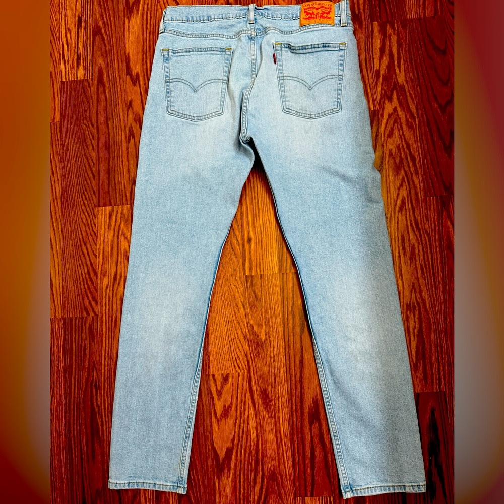Levi’s 510 Skinny Fit Men’s Jeans— Mention Me Medium Wash Size 33x32
